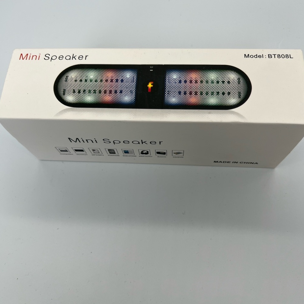 Mini Speaker BT808L Portable Bluetooth Speaker - white with RGB Lights